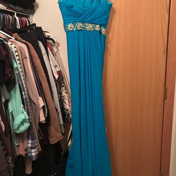 Prom dress - Picture 5 of 8